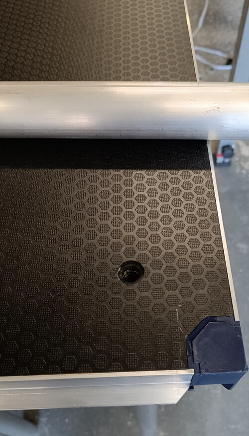 Podest nivtec z scientym rogiem pod rurę layher 48,3mm